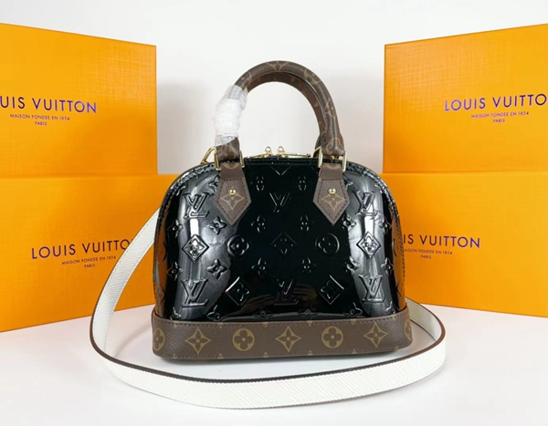 ルイヴィトンバッグ正面デザイン